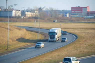Nakliye aracı. Ulaşım mühendisliği, teknoloji ve bilimsel prensiplerin planlama, işlevsel tasarım, işletim ve yönetim için uygulanmasıdır.