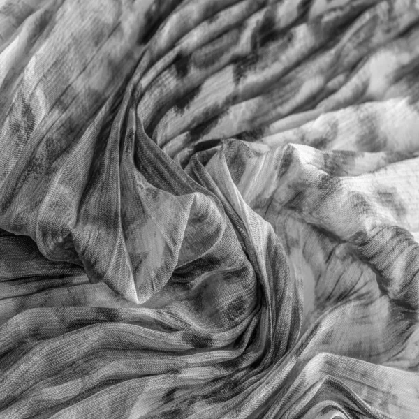 パンタープリント 黒と白で細かいオーガンザのシルク生地 縮れた食感 テンプレート — ストック写真