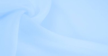 Doku. şablon. Açık mavi ipek polyester. Su rengi ipek kumaşın arka planı. Şeffaf arkaplan ve elbise dikmek için açık kumaştan yapılmış. Tekstil panoraması