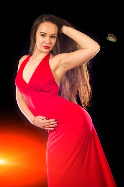 Hermosa Chica Vestido Rojo Modelo Hermosa Mujer Posando Vestido Rojo —  Fotos de Stock