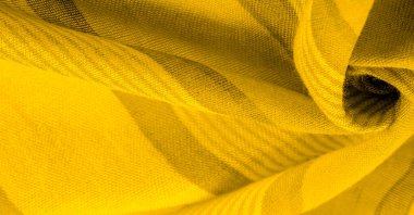 Doku. Geçmişi. Sarı renkli ipek kumaş, spektrumdaki yeşil ve turuncu arasındaki renk, maviye tamamlayıcı nitelikte birincil bir renk; olgun limon ya da yumurta sarısı gibi renklendirilmiş.