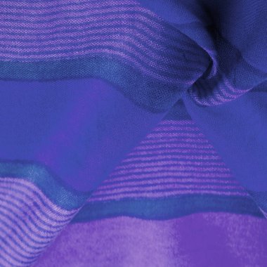 Doku. Geçmişi. İpek kumaş gök mavisi, parlak mavi, bulutsuz bir gökyüzü gibi..