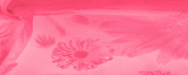 Kırmızı ipek kumaş, çayırda boyanmış çiçekler, çiçek arkaplanı. Renkli bir kompozisyonda bir sürü soluk çiçek. Arkaplan dokusu