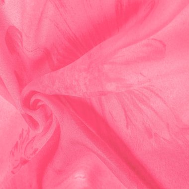 Kırmızı ipek kumaş, çayırda boyanmış çiçekler, çiçek arkaplanı. Renkli bir kompozisyonda bir sürü soluk çiçek. Arkaplan dokusu