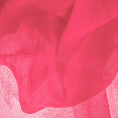 Kırmızı ipek kumaş, çayırda boyanmış çiçekler, çiçek arkaplanı. Renkli bir kompozisyonda bir sürü soluk çiçek. Arkaplan dokusu