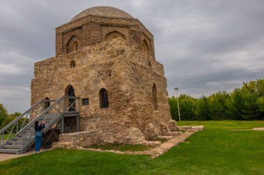 Neolitik, Bronz ve Erken Demir Çağı 'na ait Bulgar yerleşimlerinin topraklarında, Kara Oda Bulgar döneminden kalma en iyi korunmuş anıt konumunda bulunuyor. 2019,08.10 Tataristan Rusya