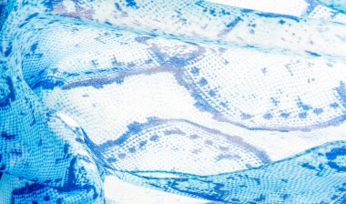 Yılan derisi desenli mavi kumaş, parlak mavi kumaşın arka plan dokusu. arkaplan, doku, desen