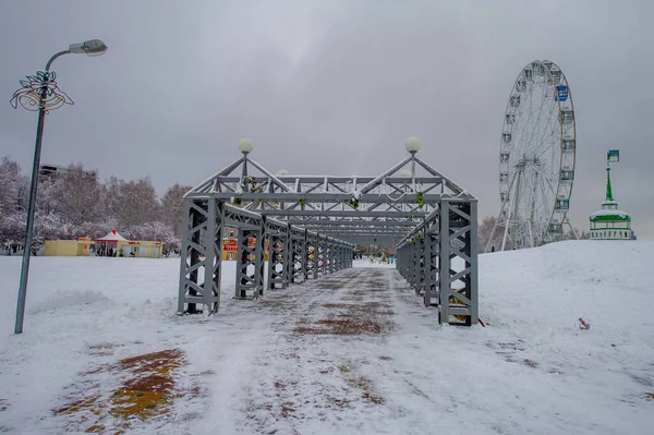 Schnee Ruft Reaktionen Hervor Die Bis Die Kindheit Zurückreichen Die — Stockfoto