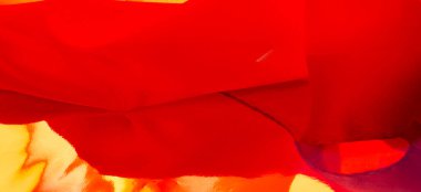 kırmızı ipek kumaş, güzel pürüzsüz zarif, dalgalı, yakut rengi ipek, lüks kumaş, doku arka planı, makro. Soyut tasarım. şablon