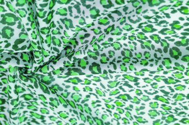 İpek kumaş, yeşil salata, beyaz arka planda bulanık çiçekler, çiçek tasarımı, doku arka planı, desen, kartpostal,