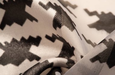 İpek kumaş tarçın bej sarısı, Picturesque, geometrik, çiçekli ve diğer elementlerin kombinasyonuyla grafik dekorasyonu. Arkaplan dokusu, dekoratif süs