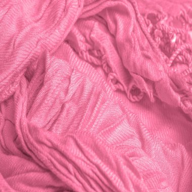 İpek kumaş, kırmızı renk, yapay buruşuk kumaş, buruşuk doku, soyut çizim. Doku arkaplanı, desen