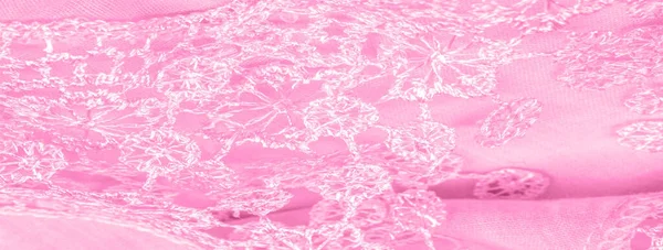 Bahar pelerinli pembe ipek. Pürüzsüz pembe ipek ya da lüks saten soyut bir arkaplan olarak kullanılabilir. Arkaplan dokusu, kartpostal şablonu