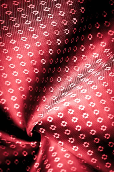 正方形の小さなパターンで 赤いルビーで作られた絹の生地 あなたのデザインの富と贅沢 背景の質感 装飾装飾品 — ストック写真
