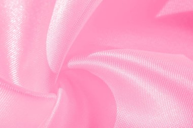 Pastel tonları içinde pembe saten ipek, özellikle ruh hali için yaratılmış. Dokunuşu çok güzel, yumuşak sapı ve örtüsü var. doku güzel.