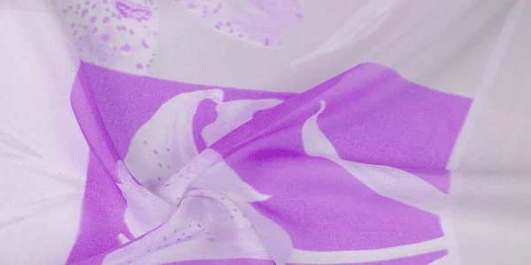 丝绸面料 紫色花朵 银白色背景 这种色彩艳丽的精致面料会引起人们的想象力 背景模式 — 图库照片
