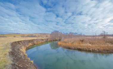 Gün ışığında güzel manzaranın resimsel görüntüsü