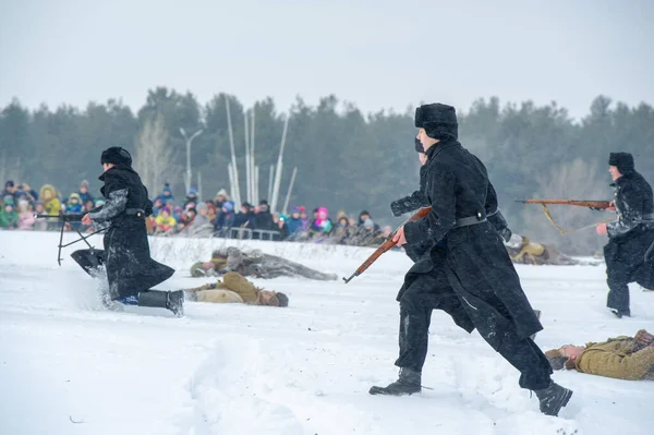 冬季风景 与法西斯侵略者的伟大卫国战争军事行动的重建 纳贝列热奈 切尔尼 鞑靼斯坦俄罗斯 2020年2月16日 — 图库照片