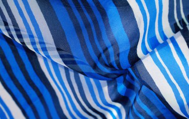 çok renkli çizgili ipek kumaş. Meksika renklendirme temalı soyut çizgili parlak çizgili desen. Arkaplan dokusu. 