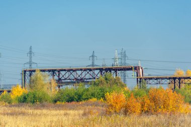 Gün ışığında güzel manzaranın resimsel görüntüsü