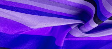 İpek kumaş, çizgili kumaş, mavi siyah çizgiler, zarif tasarım. Hassas ipek kumaş. Yüksek çözünürlüklü doku, kalıp, arkaplan, koleksiyon