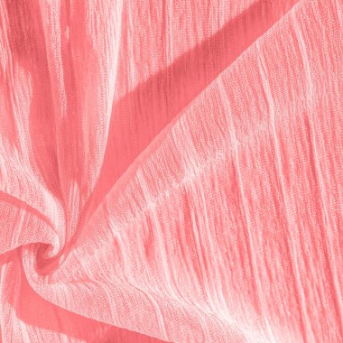 İpek kumaş. Kırmızı kırışık kumaş dokusu. Kırmızı buruşuk peri dokusu dalgalı yüzey, yakın çekim, yumuşak odak. arkaplan, kalıp