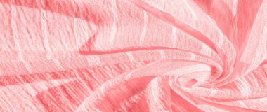 İpek kumaş. Kırmızı kırışık kumaş dokusu. Kırmızı buruşuk peri dokusu dalgalı yüzey, yakın çekim, yumuşak odak. arkaplan, kalıp