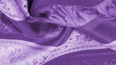 Leylak mavisi ipek kumaş. Pürüzsüz yeşil ipek ya da saten lüks kumaş dokusu soyut bir arkaplan olarak kullanılabilir. Lüks arka plan tasarımı. Doku, desen