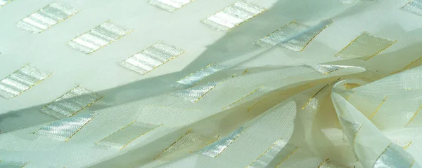 Tecido Seda Com Inserções Metal Quadrado Platina Afiada Com Uma — Fotografia de Stock