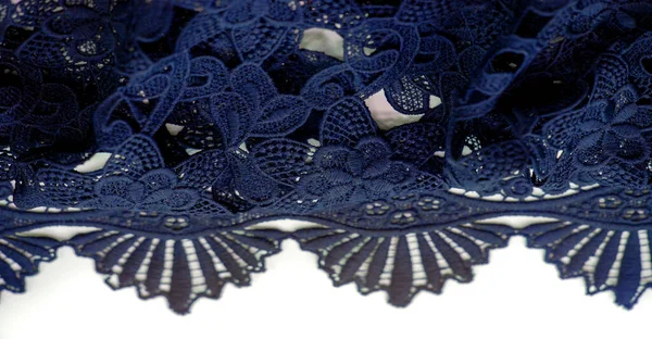 Koronkowy Materiał Kolorze Niebieskim Czysta Bawełniana Koronka Kwiatowym Wzorem Ozdobiona — Zdjęcie stockowe