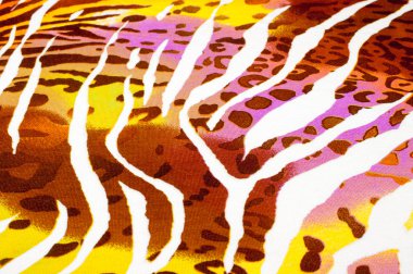 doku dantel. iyi bir açık kumaş, pamuk veya ipek, genellikle birini döngü, büküm veya desenleri iplik örgü tarafından yapılan ve özellikle hazır giyim süsleme için kullanılan.