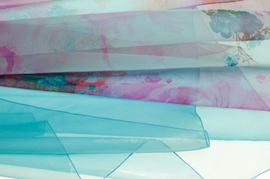 Mavi şeffaf kumaş. doku. Stüdyo fotoğrafı