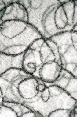 Dantel siyah beyaz kumaş üzerine