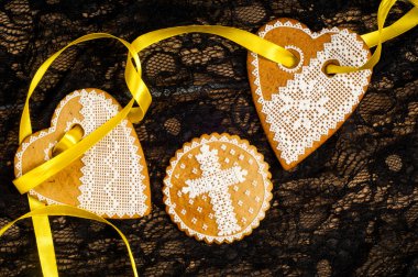 Paskalya kurabiyeleri. Bisküvi, çerez, fal kurabiyesi, tereyağlı kurabiye