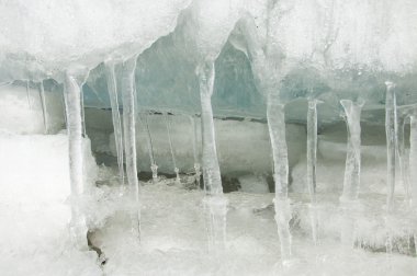 doku. buz. Donmuş buz Nehri üzerinde.