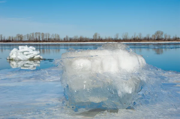 Inondazioni Primaverili Acqua Ghiacciata Inizio Primavera Sul Fiume Russia Tatarstan — Foto Stock