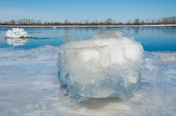 Inondazioni Primaverili Acqua Ghiacciata Inizio Primavera Sul Fiume Russia Tatarstan — Foto Stock