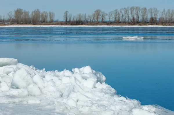 Bahar Sel Buzlu Erken Bahar Nehri Üzerinde Rusya Tataristan Kama — Stok fotoğraf