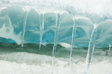 doku. buz. Donmuş buz Nehri üzerinde.