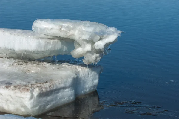 Inondazioni Primaverili Acqua Ghiacciata Inizio Primavera Sul Fiume Russia Tatarstan — Foto Stock