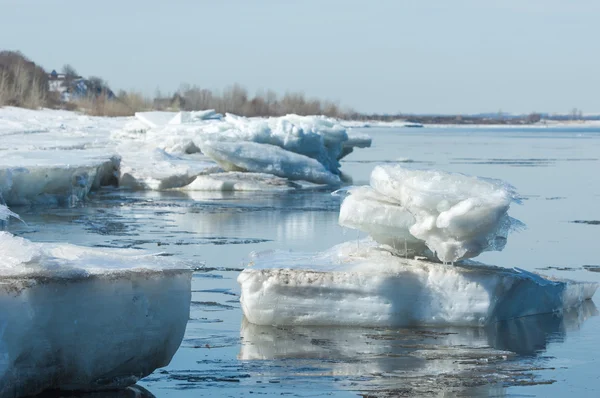 Inundación Primaveral Agua Helada Manantial Temprano Río Rusia Río Tartaristán — Foto de Stock