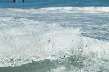 doku. buz. Donmuş buz Nehri üzerinde.