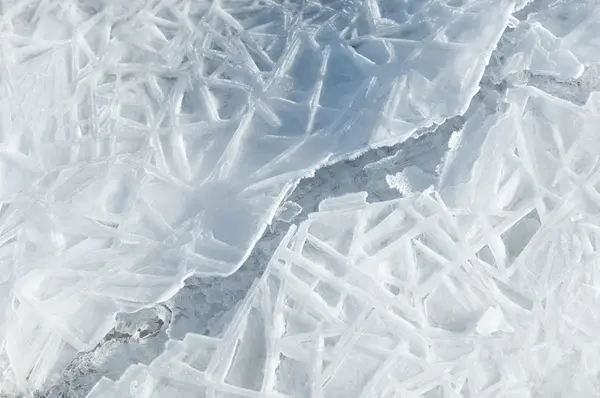 Lód na rzece na wiosnę — Zdjęcie stockowe