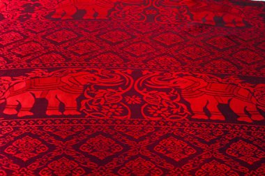 Pamuk kumaş, Hindistan yapılan kırmızı boyalı filler ile doku