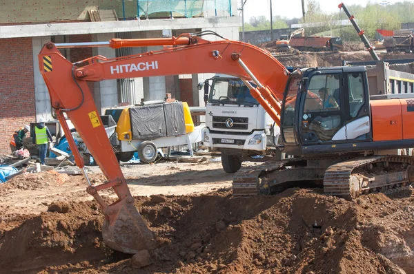 Naberezhnye Chelny Tartaristão Rússia Escavadoras Cavar Poço Construção Construção Desenvolvimento — Fotografia de Stock