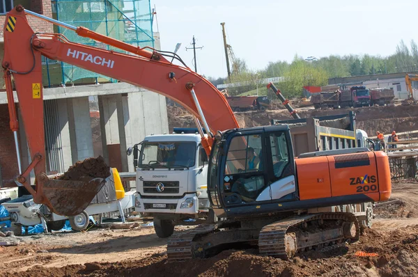 Naberezhnye Chelny Tartaristão Rússia Escavadoras Cavar Poço Construção Construção Desenvolvimento — Fotografia de Stock