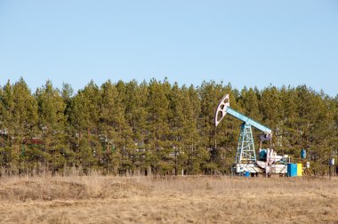 Yağ pompaları. Yağ sanayi donanımları. Işın pompalama birim petrol ve gaz