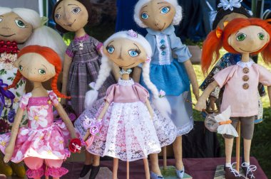 El yapımı bebek, oyuncak şirket - birçok oyuncak inç bazı renkli bez bebek eldiven şirin el yapımı oyuncaklar