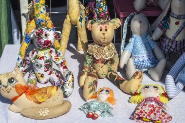 El yapımı bebek, oyuncak şirket - birçok oyuncak inç bazı renkli bez bebek eldiven şirin el yapımı oyuncaklar
