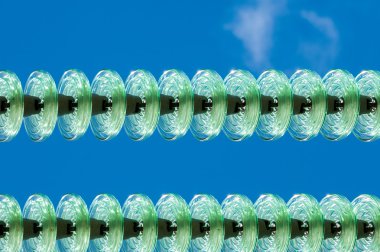 Yüksek gerilim İzolatörleri dokusuna